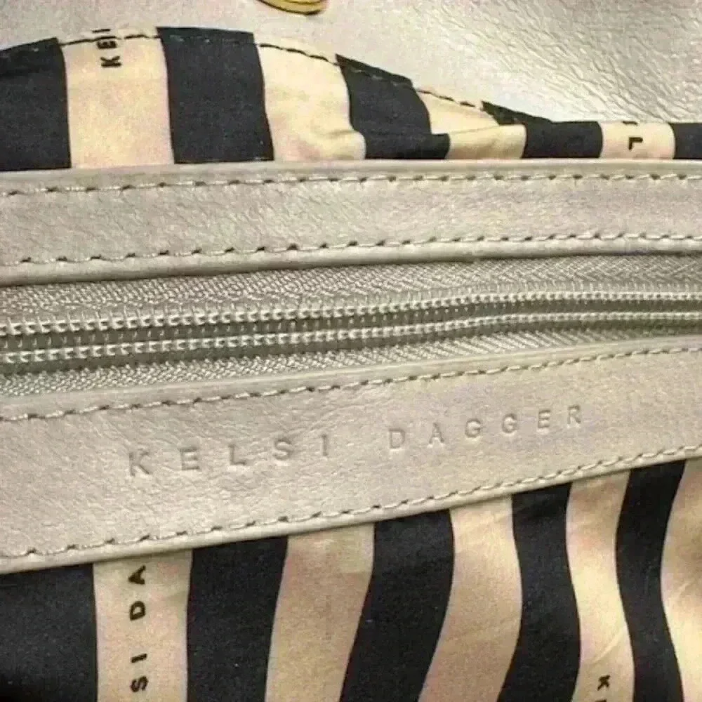 🔥🔥 Large leather & embossed suede tote Kelsi Dagger NWT!  Neutral Shoulder Bag